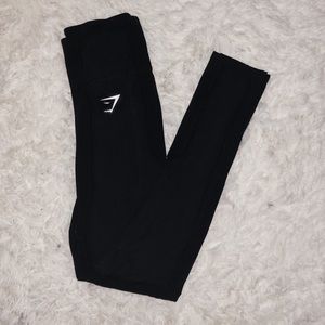 BLACK GYMSHARK LEGGINGS